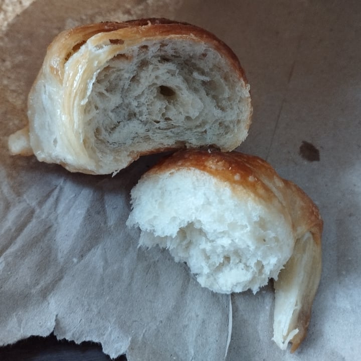 photo of Leti's cakes Medialunas shared by @mauroim on  24 Aug 2024 - review
