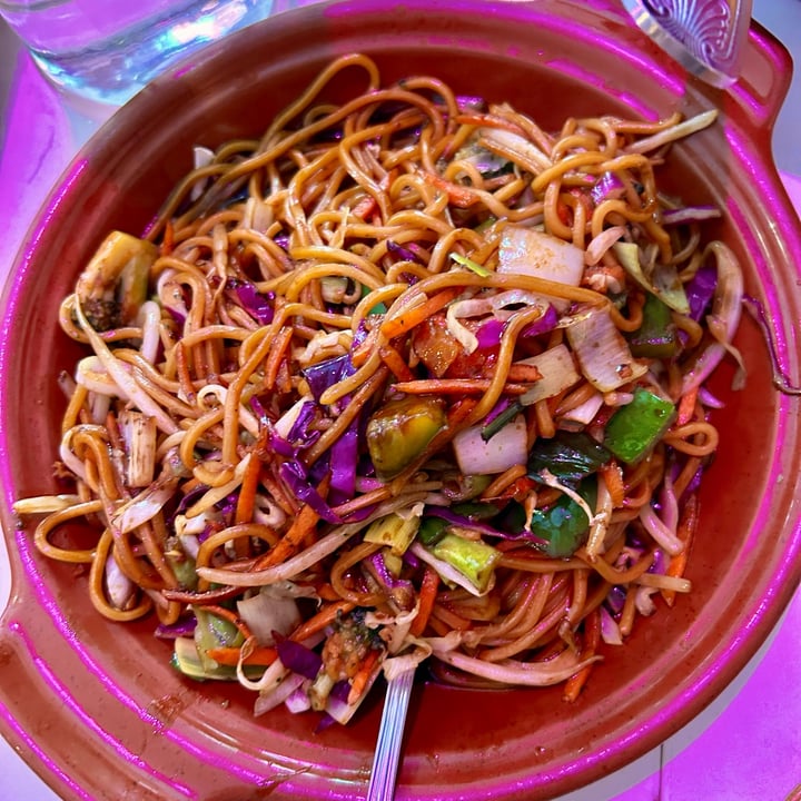 photo of Spicy Moon Vegan Szechuan Lo Mein shared by @natsveganfood on  27 May 2024 - review