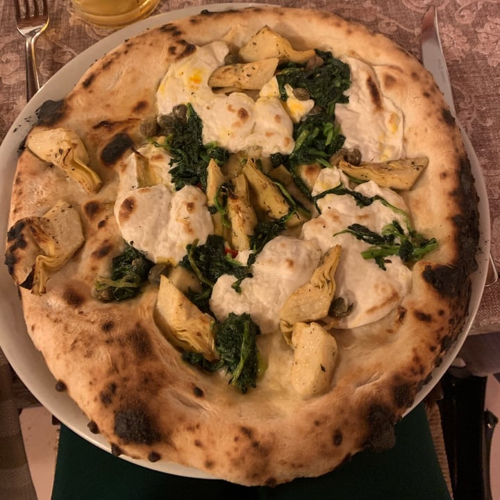 photo of Pizzeria il Gabbiano pizza gustosa shared by @greenavocado on  01 Nov 2023 - review