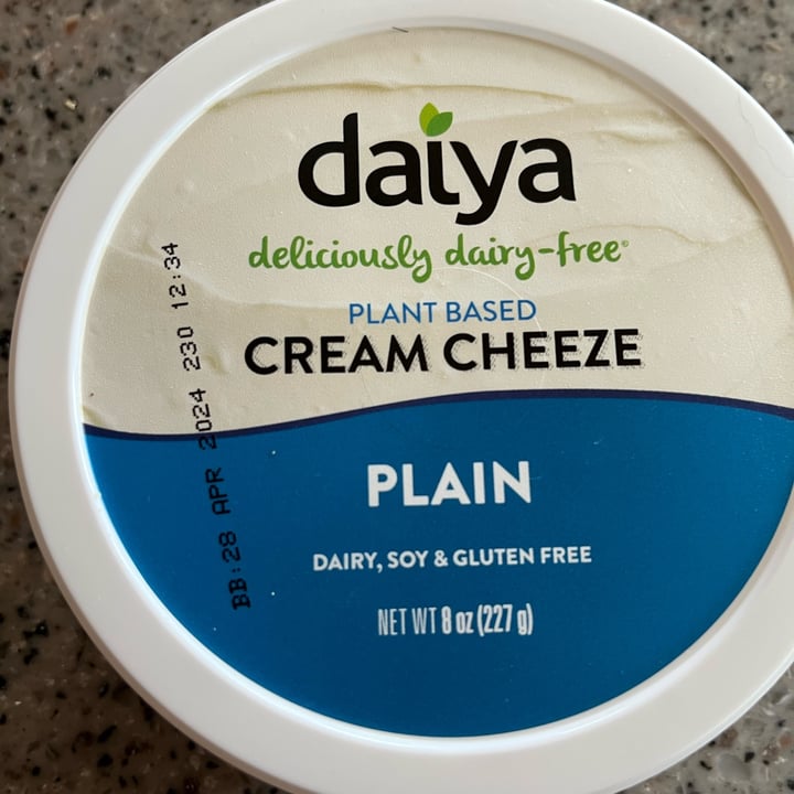 photo of Daiya Plain Cream Cheeze shared by @tatanka05 on  10 Feb 2024 - review