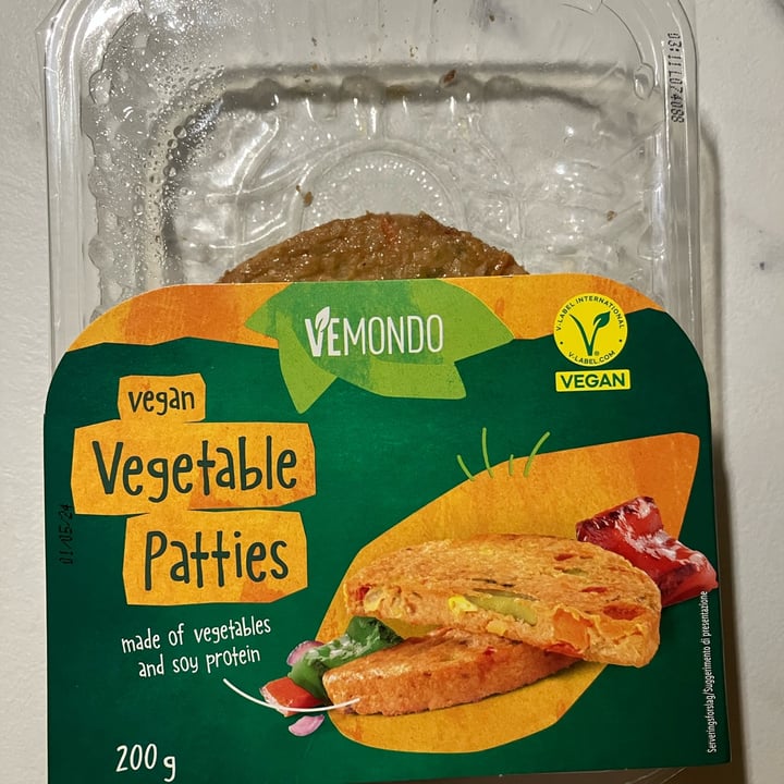 photo of Vemondo vegan vegetable patties shared by @lucciola on  01 May 2024 - review