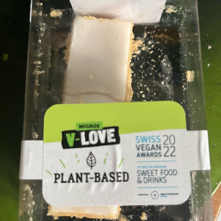 photo of Migros V-Love Millefeuille shared by @abao on  07 Apr 2024 - review