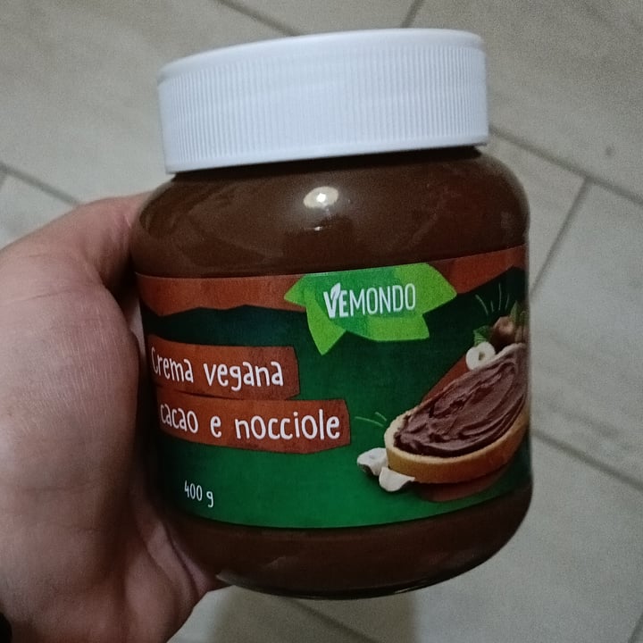 photo of Vemondo Crema  spalmabile nocciole e cacao shared by @miriamn92 on  12 Jan 2024 - review