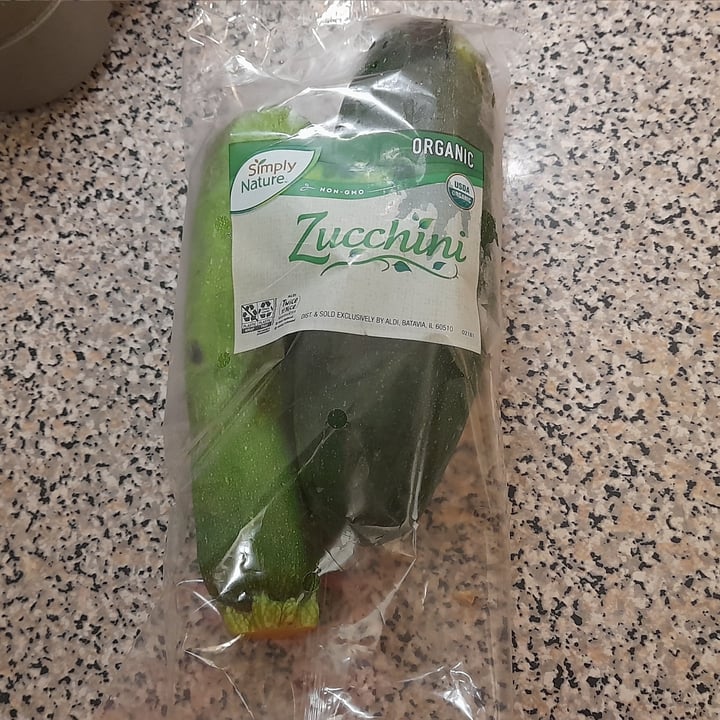 photo of Simply Nature Organic Zucchini shared by @meiretorres2022 on  26 Oct 2023 - review