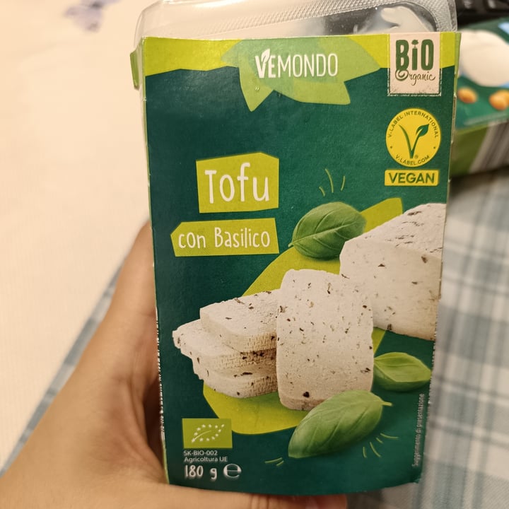 photo of Lidl tofu al basilico shared by @laicasarde on  26 May 2024 - review
