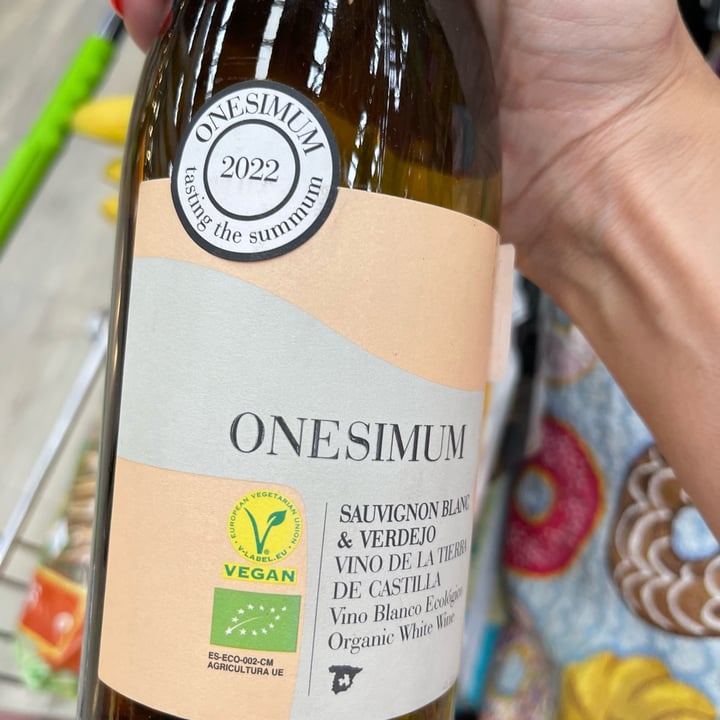 photo of ONESIMUM Vino Blanco Ecológico shared by @its-dafne-vitch on  25 Apr 2024 - review