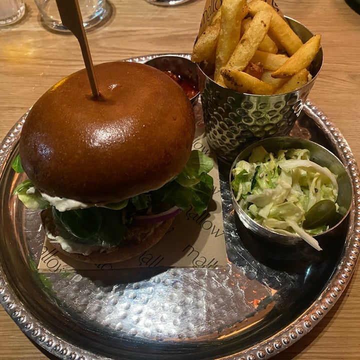 photo of Mallow Canary Wharf chick’n parmisan burger shared by @elisabetta76 on  24 Aug 2023 - review