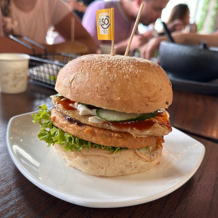 photo of nomVnom Bistro ramly burger shared by @dafnelately on  30 Aug 2023 - review