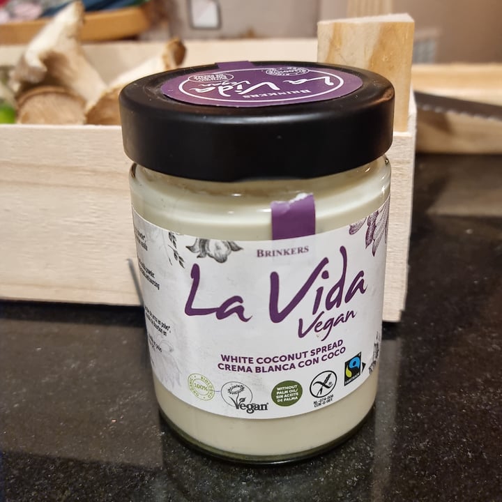 photo of La Vida Vegan White Coconut Spread | Crema Blanca Con Coco shared by @safariveg on  12 Nov 2023 - review