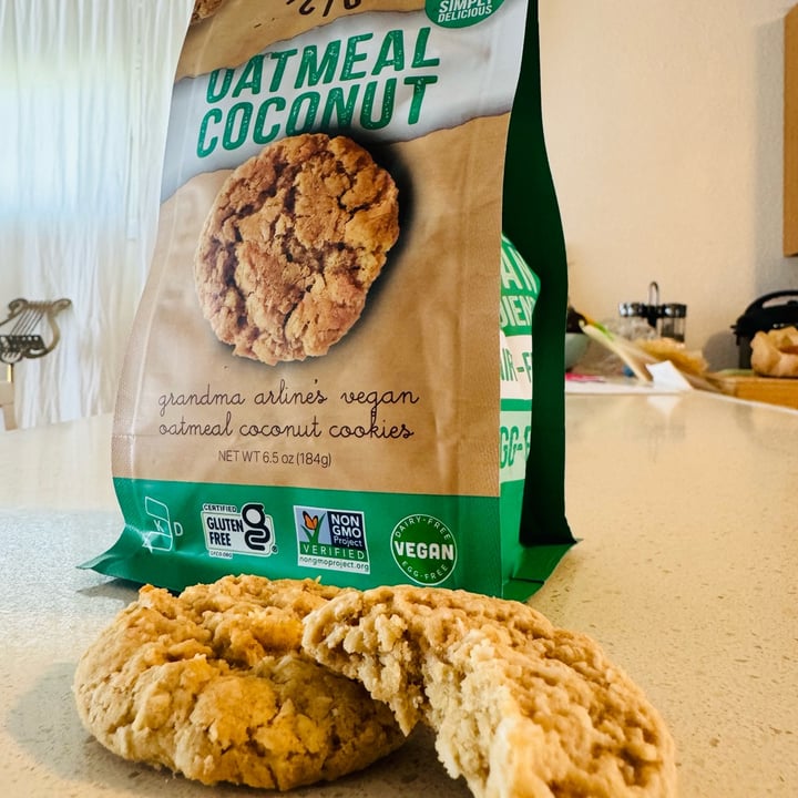 photo of Mightylicious Oatmeal Coconut Vegan Cookies shared by @lonica on  30 Apr 2024 - review
