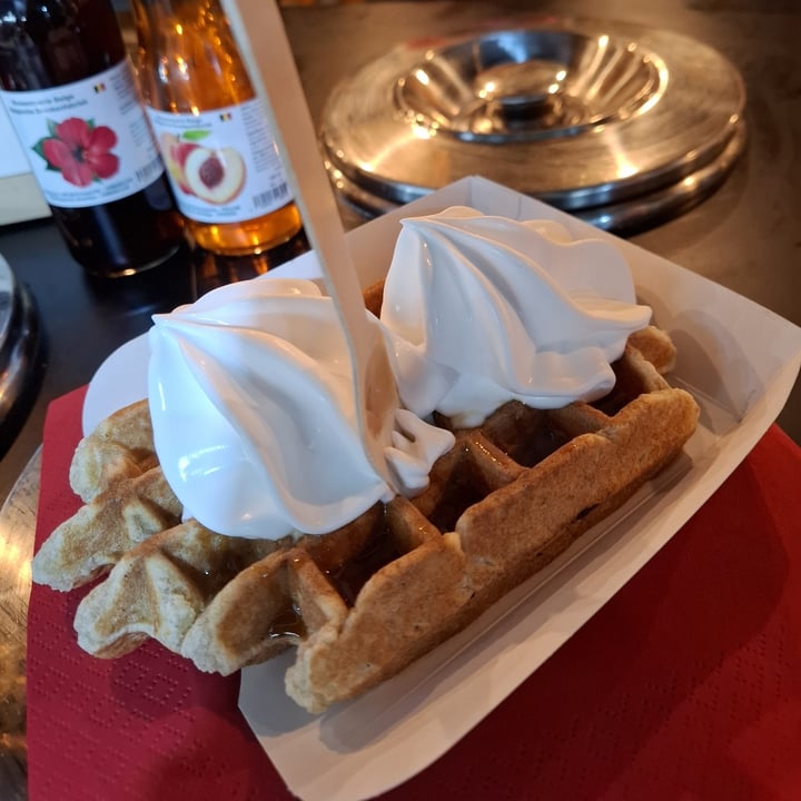 photo of Veganwaf' Belgian Waffle salty Caramel shared by @nixandstuffs on  06 Nov 2024 - review