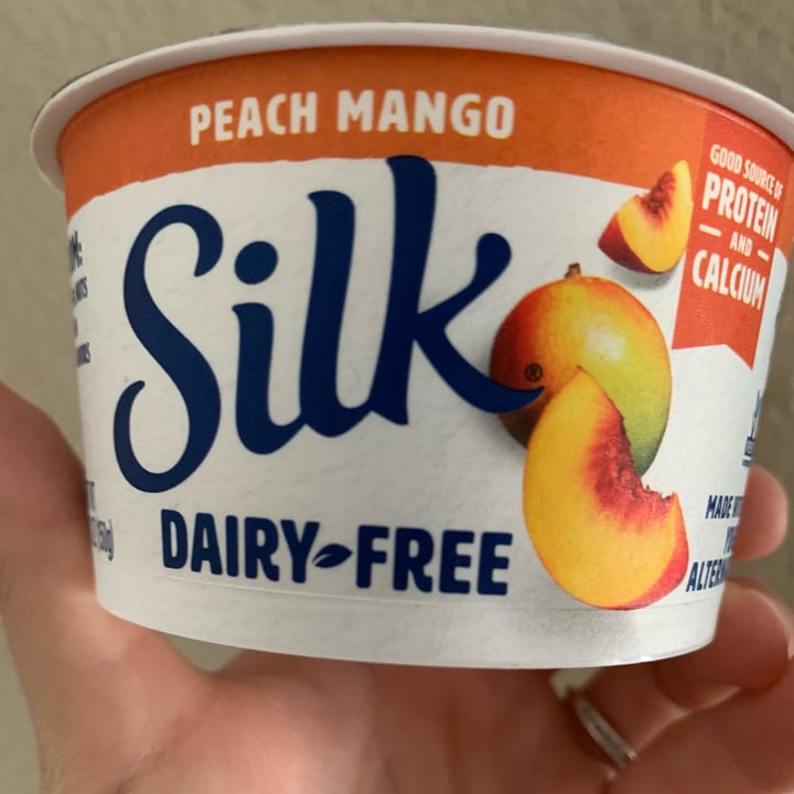 photo of Silk Peach Mango Dairy Free Yogurt alternative shared by @rochi09 on  17 Aug 2023 - review
