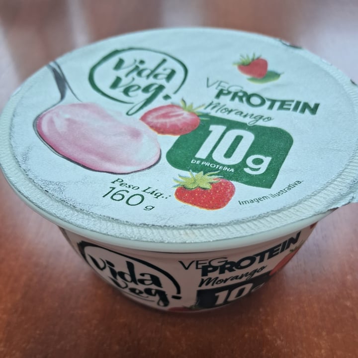 photo of Vida Veg iogurt sabor morango proteico shared by @renemarak on  19 Oct 2023 - review