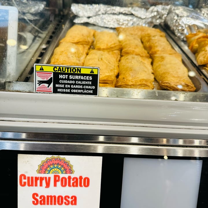 photo of Nanee's Kitchen Curry Potato Samosa shared by @lonica on  20 Sep 2023 - review