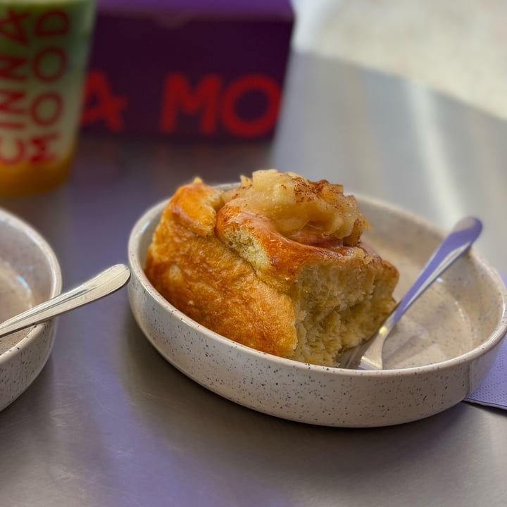 photo of Cinnamood Prague JZP Apple Roll shared by @erikah on  24 Sep 2025 - review