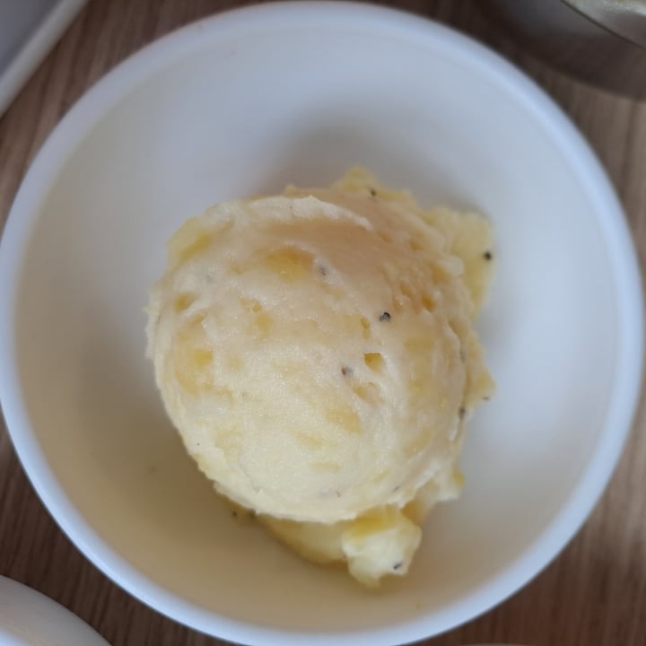 photo of The Boneless Kitchen Mashed Potato shared by @huggsbabies on  15 Oct 2023 - review