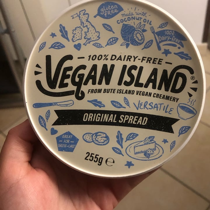 photo of Vegan island Dairy Free Spread Original shared by @millathecaterpillar on  31 Aug 2023 - review