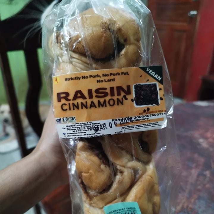 photo of Alexandra's Raisin Cinnamon Loaf Bread shared by @purrple on  26 Mar 2024 - review