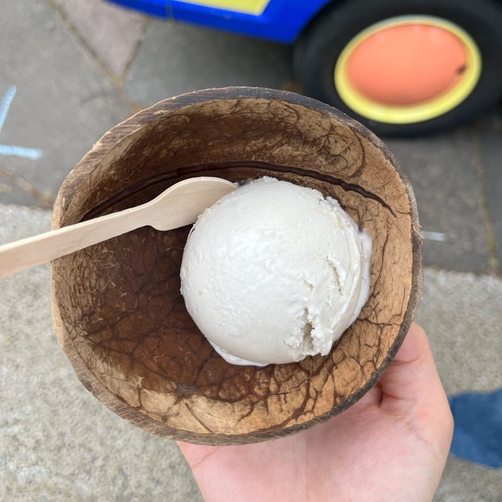 photo of Coconut Glen's Banana Rum Raisin ice cream shared by @itsrinokt12 on  21 Apr 2024 - review