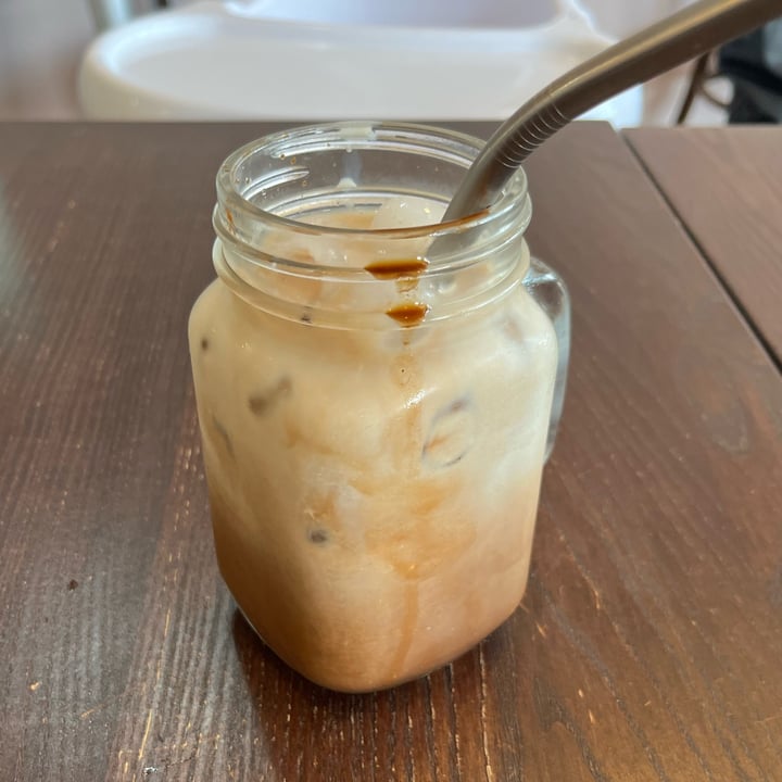 photo of Toe Beans Bassendean iced mocha with soy milk shared by @soy-orbison on  12 Oct 2023 - review