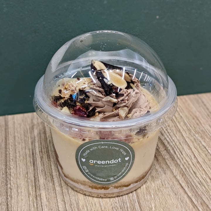 photo of Green dot Belgian Chocolate Truffle & Caramel Cheesecake Parfait shared by @xinru-t on  05 Dec 2023 - review