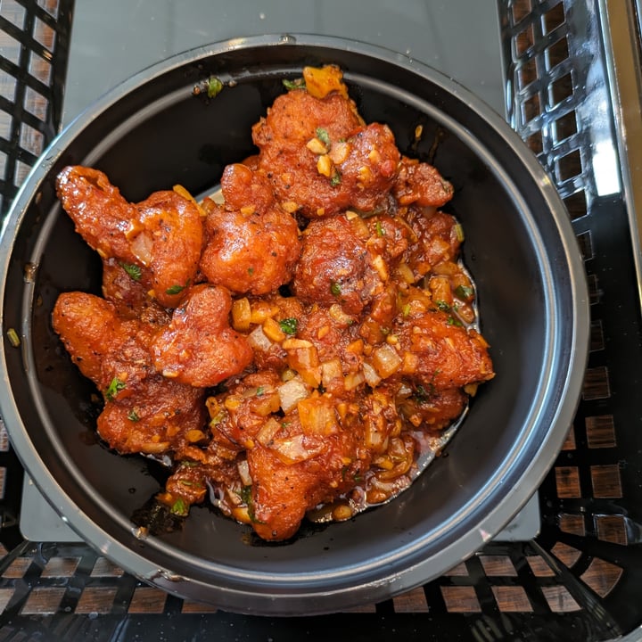 photo of Rollz Rice Indian Kitchen cauliflower wings - Tangy Garlic shared by @edav334 on  26 Mar 2024 - review