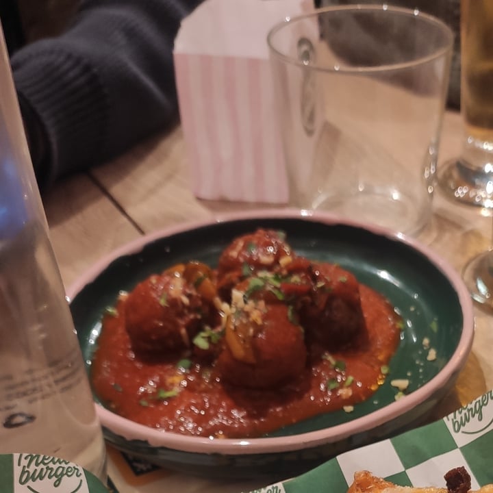 photo of Neat Burger Milano | Merlata Bloom Neat'balls shared by @carmillabresh on  24 Feb 2024 - review