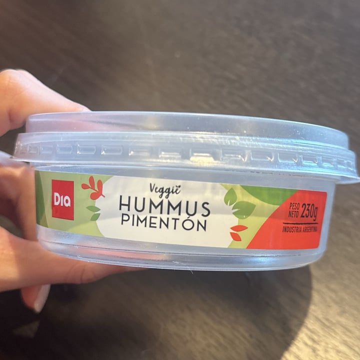 photo of Dia% hummus pimentón shared by @barbymarz on  12 Jul 2024 - review