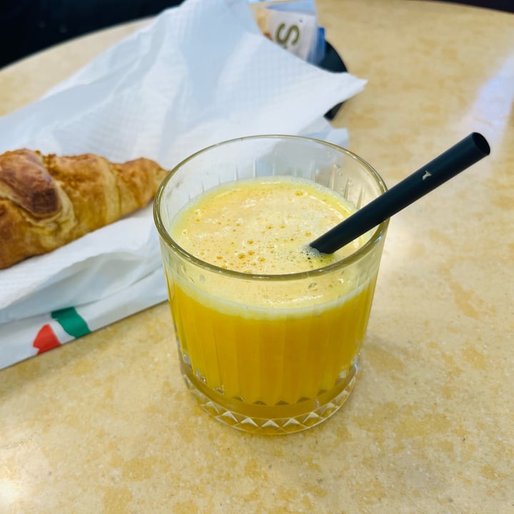photo of Bar • One - Lounge Cafè spremuta di arancia shared by @miba on  07 Oct 2025 - review
