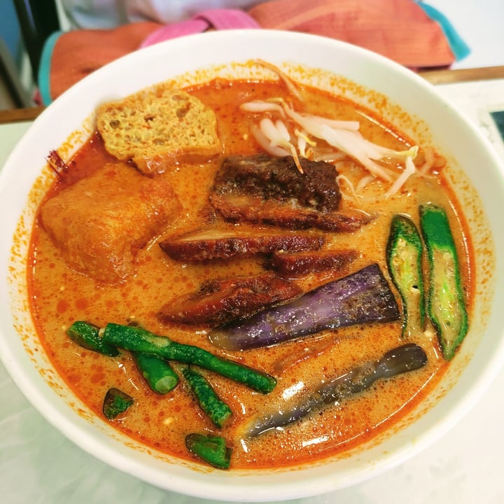 photo of Hainan Village Malayan Kopitiam (Petaling Jaya) Special Curry Mee Hoon & Noodles shared by @stevenneoh on  27 Sep 2023 - review