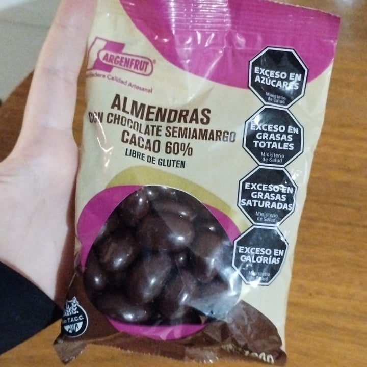 photo of Argenfrut Almendras Con Chocolate shared by @yuyumi on  18 Dec 2023 - review