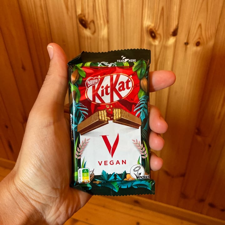 photo of Nestlé Kitkat Vegan shared by @tizianat2 on  19 Aug 2023 - review
