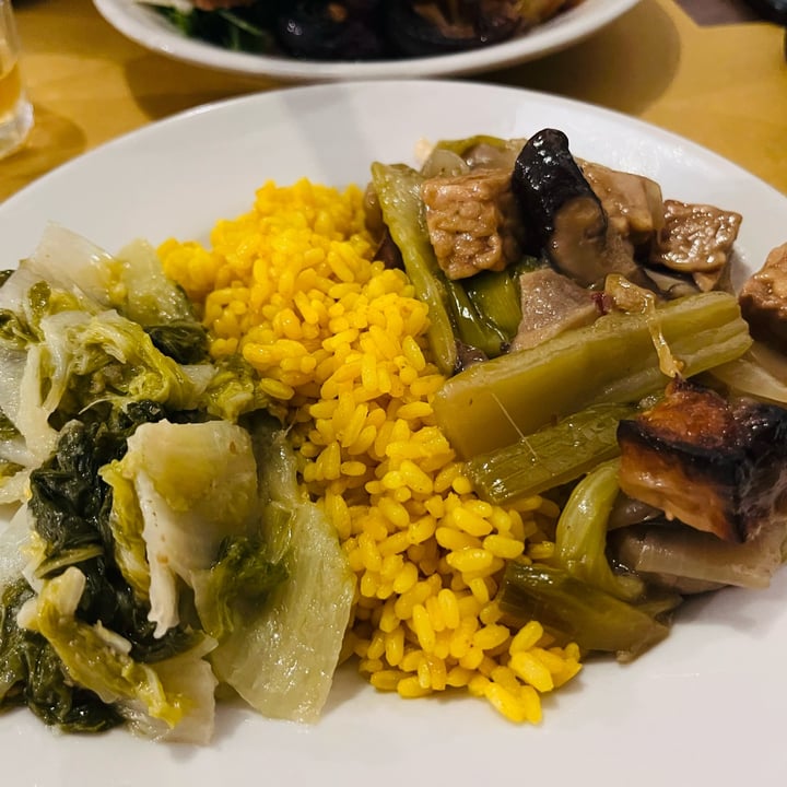 photo of Il Vegetariano tempeh con riso, funghi, verdure cotte shared by @miba on  07 Apr 2024 - review