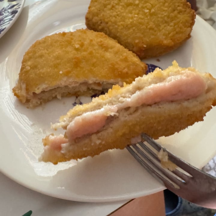 photo of Valsoia Plant-based Cordon Bleu shared by @millito on  22 Jul 2025 - review