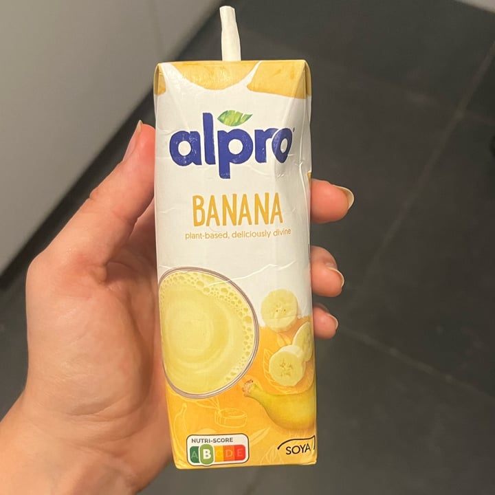 photo of Alpro Banana Milk shake shared by @alessiatal on  14 Sep 2023 - review