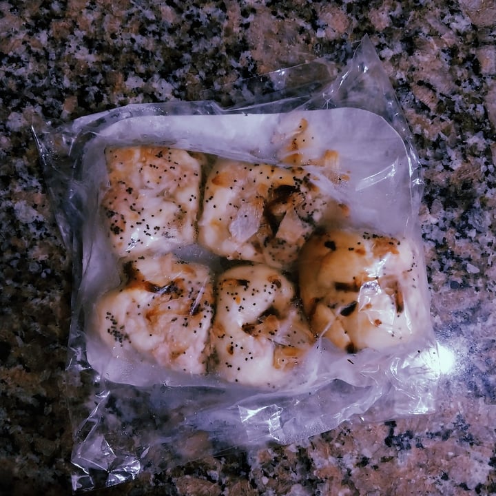 photo of Panificadora Brown Pan de cebolla y amapola shared by @nanicuadern on  15 Apr 2025 - review