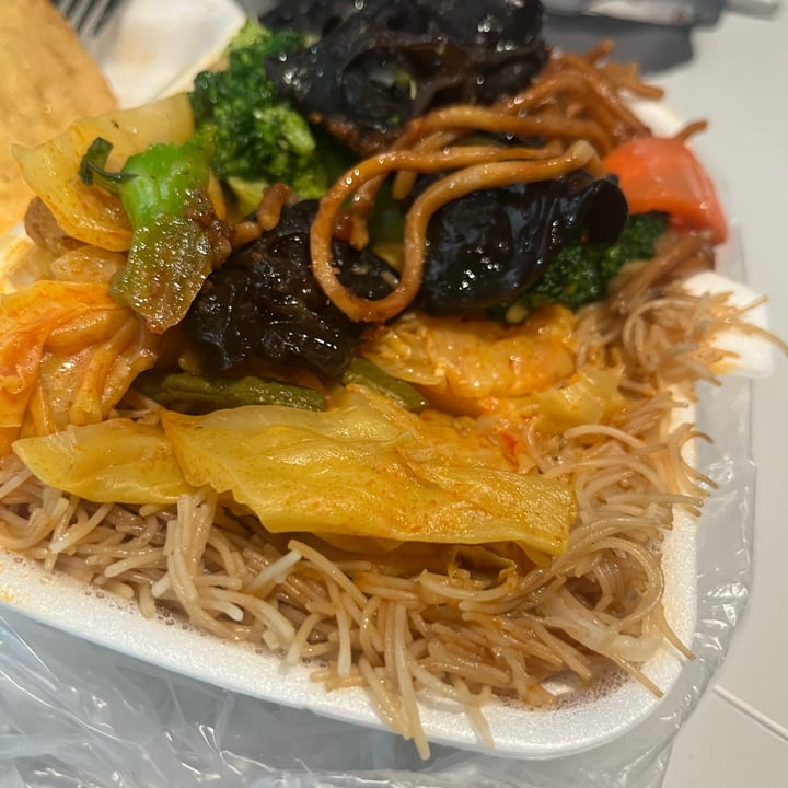 photo of Tian Sin Vegetarian 田心素食 Mee Goreng, Beehoon mix shared by @soy-orbison on  11 May 2024 - review