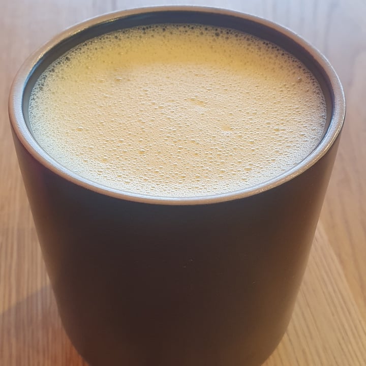 photo of Bakery Bakery Basel SBB Golden latte shared by @lorenzajac on  24 Apr 2024 - review