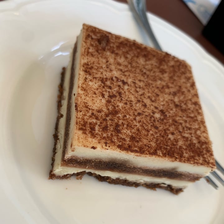 photo of Pasticceria Roma Tiramisú Vegan shared by @ele5 on  20 Aug 2023 - review
