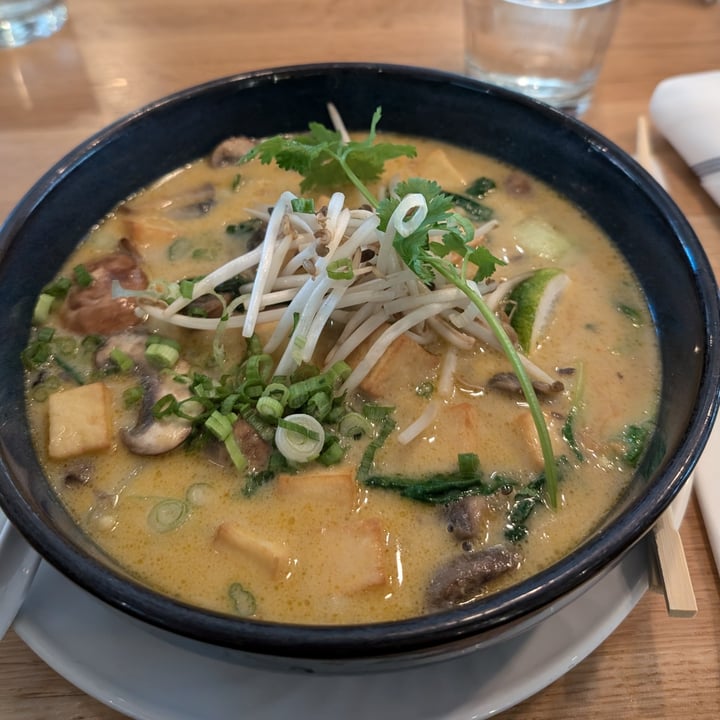 photo of Moxie's Grill & Bar Vegan Thai Curry Laksa shared by @all1za on  23 Nov 2024 - review