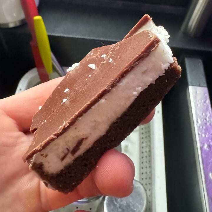 photo of Yates Coffee Bar Peppermint Alex Bar shared by @veganmika on  10 Mar 2024 - review