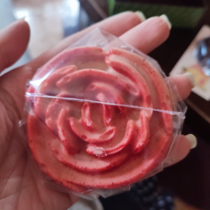photo of Sonsu Chocolates Rosa Sant Jordi shared by @georgina722 on  23 Apr 2024 - review