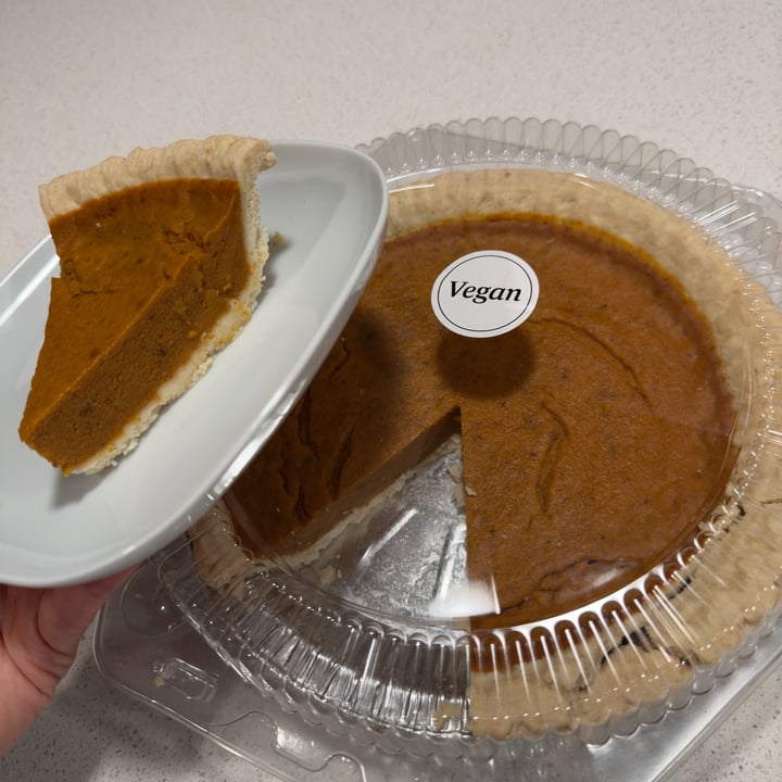 photo of Whole Foods bakery Pumpkin Pie shared by @berryveganplanet on  17 Dec 2023 - review