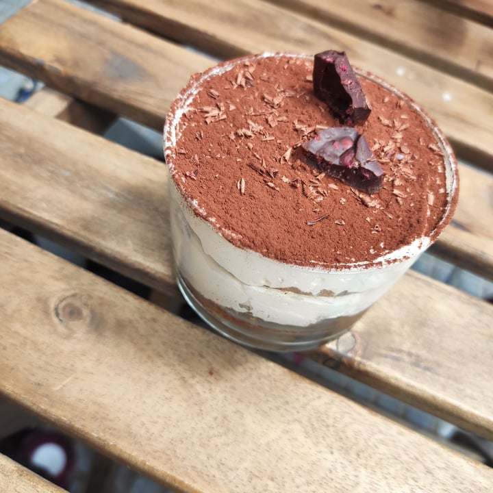 photo of Veganitessen Tiramisù shared by @fedes on  26 Sep 2023 - review