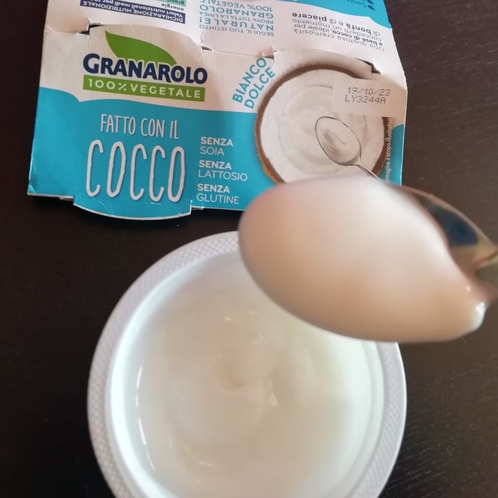 photo of Granarolo Yogurt Di Cocco Bianco Dolce shared by @stregatta on  10 Oct 2023 - review