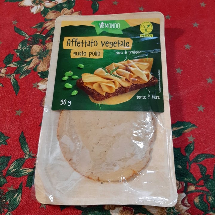photo of Vemondo Affettato Vegetale Gusto Pollo shared by @draculaura on  31 Dec 2023 - review