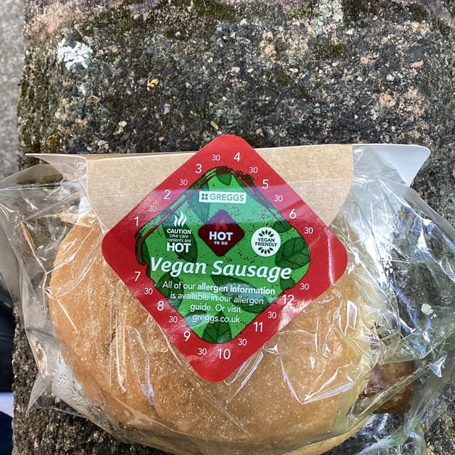 Vegan sausage breakfast roll at Greggs - Review by @hoiks | abillion