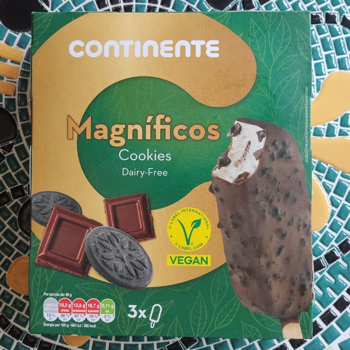 photo of Continente Gelado Magníficos Cookies Sabor A Baunilha E Chocolate shared by @flavia93 on  09 Aug 2024 - review