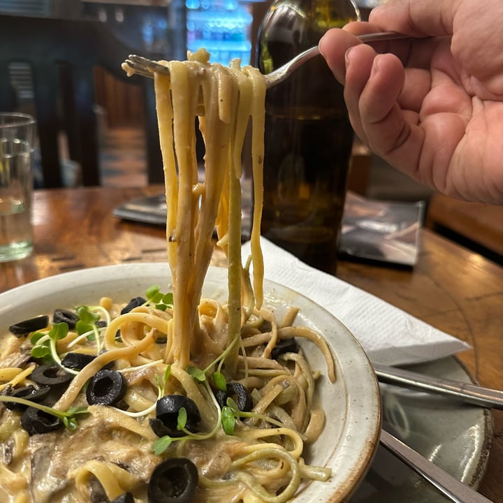 photo of Marc's café - store vegan linguini Alfungi pasta shared by @arjun04 on  06 Oct 2024 - review