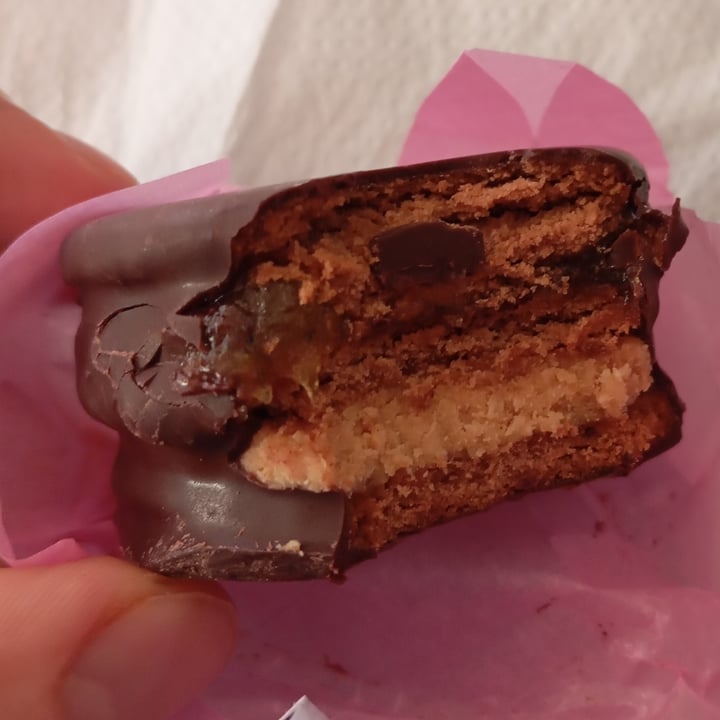 photo of Vegansa Alfajor Mixto Maracuyá shared by @omarchelechg on  23 Sep 2025 - review